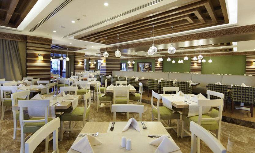 Club Grand Side