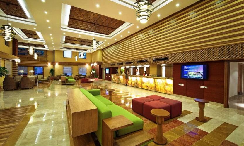Club Grand Side