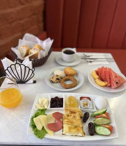 St. Moscow Taksim By Emmy