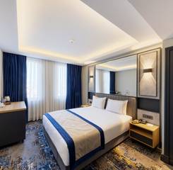 $item['hotel']['name']