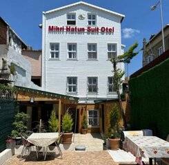 $item['hotel']['name']