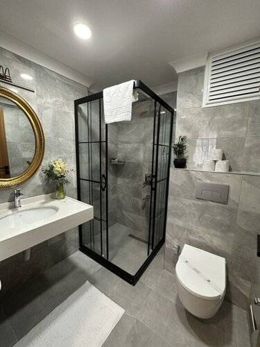 Апартаменты H&L Suites