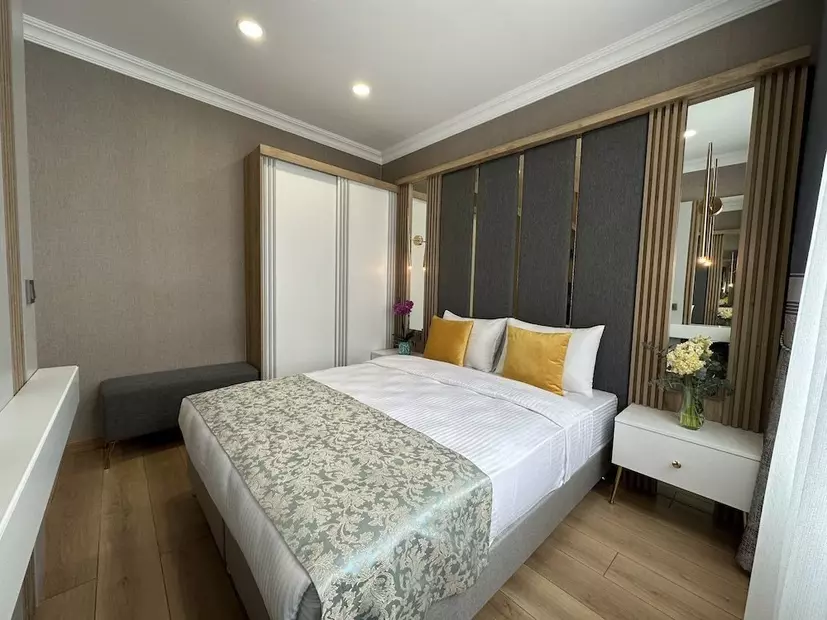 Апартаменты H&L Suites