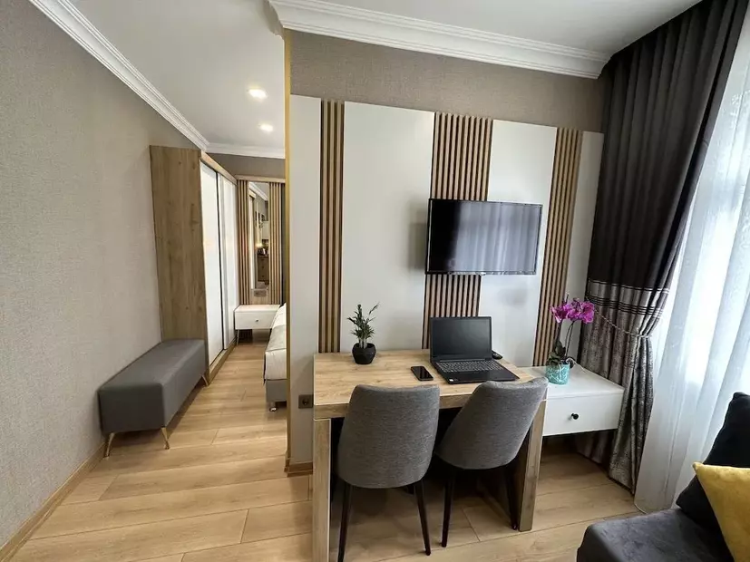 Апартаменты H&L Suites