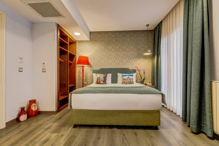 Hotel Sometimes Taksim