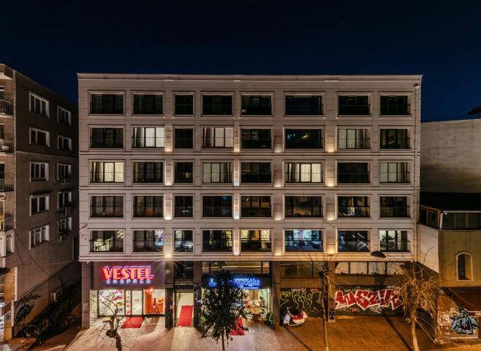 Отель Roys Hotel & Suites