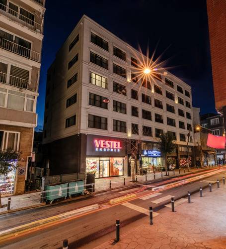 Отель Roys Hotel & Suites