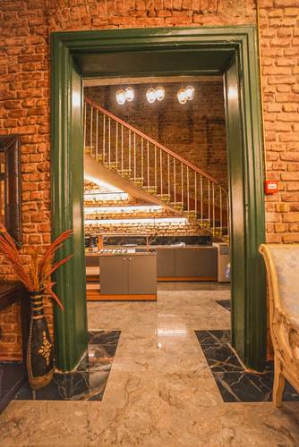 Отель Aria Palace