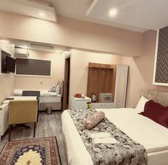$item['hotel']['name']