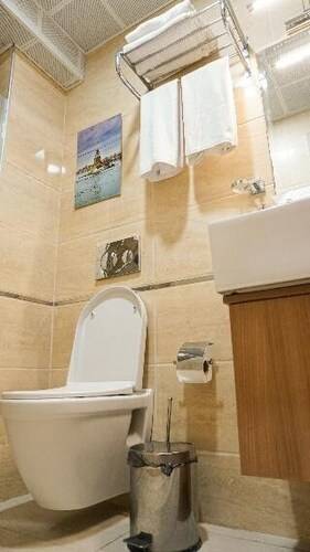 Lavin Hotel & Suites