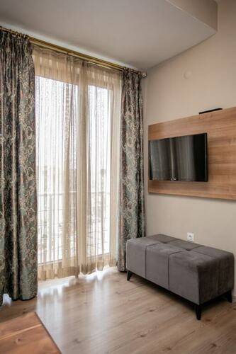 Lavin Hotel & Suites