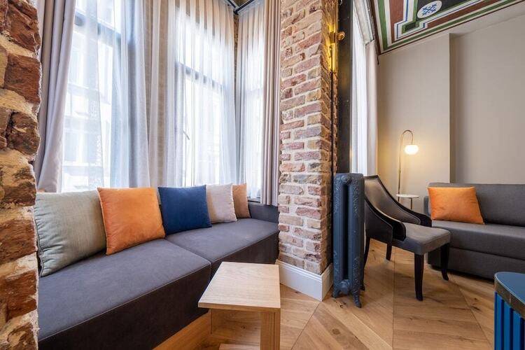Balo Suite Hotel