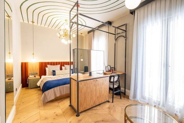 Balo Suite Hotel