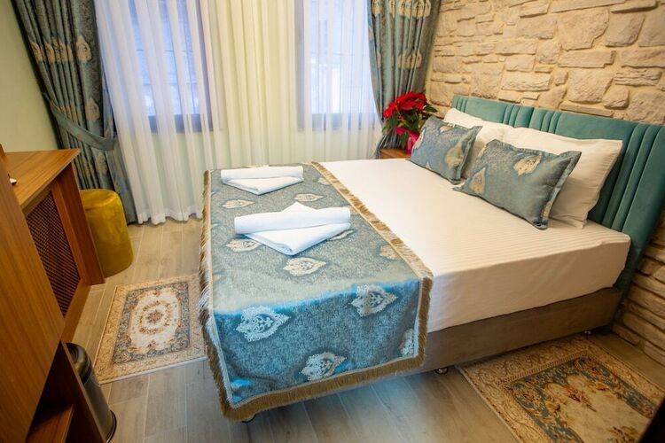 Sayina Hotel