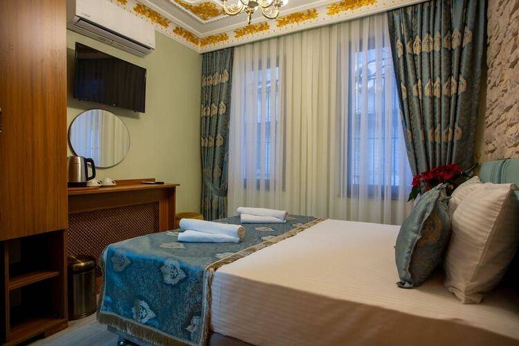 Sayina Hotel
