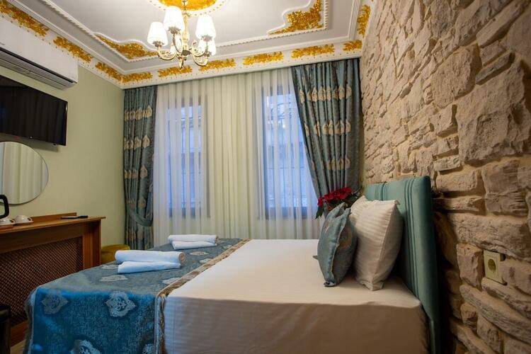 Sayina Hotel