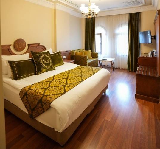 Seven Hills Hotel