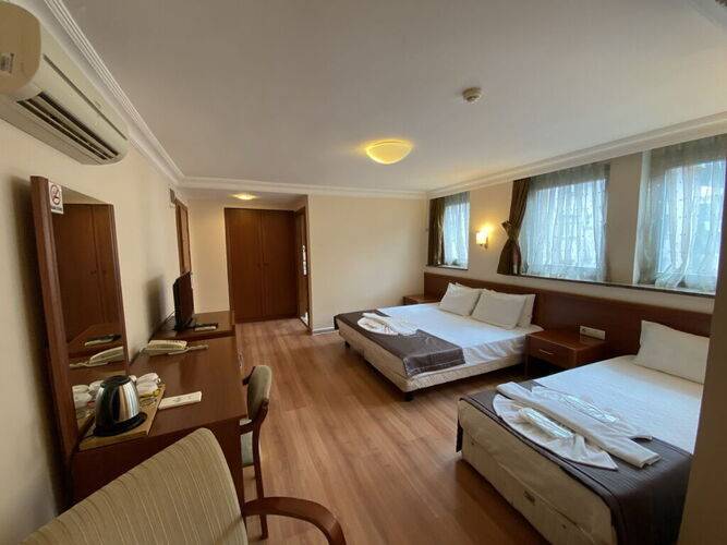 Triada Hotel Gayrettepe