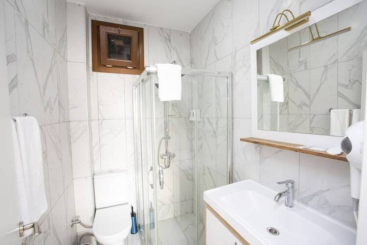 Бутик-Отель Taksim Leon's Hotel Cafe & Spa