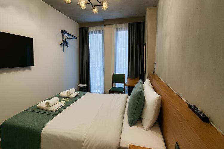 Aleksandr Pera Hotel