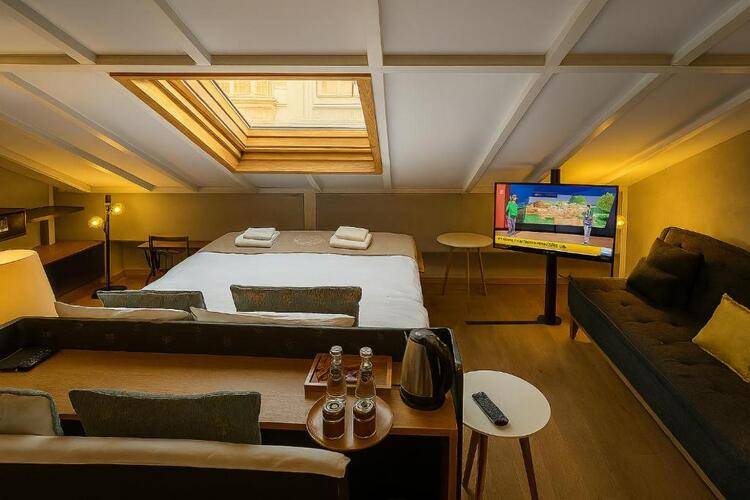 Aleksandr Pera Hotel