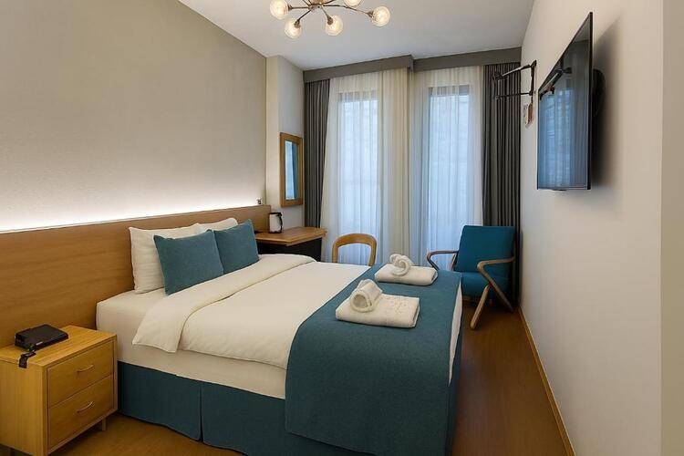 Aleksandr Pera Hotel