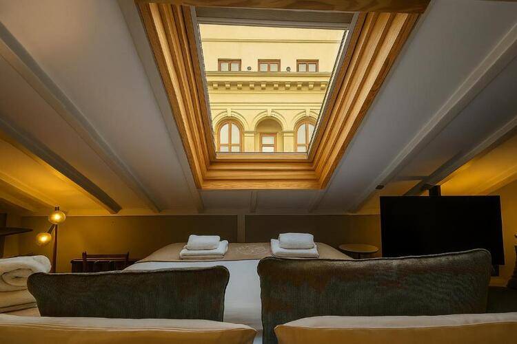 Aleksandr Pera Hotel