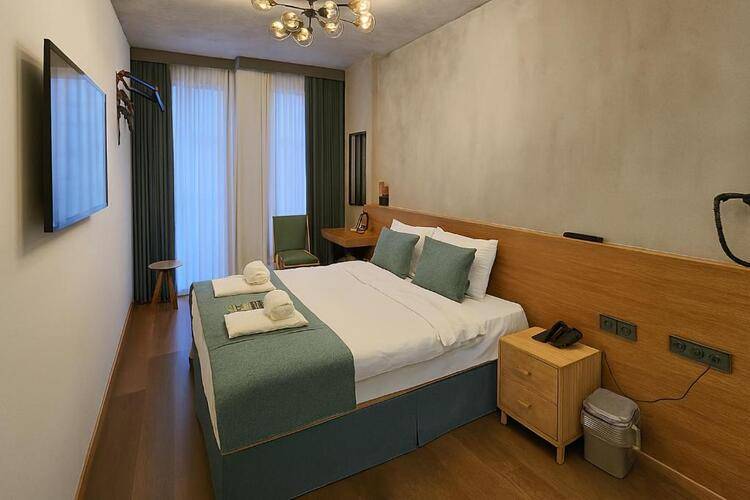 Aleksandr Pera Hotel
