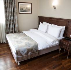 $item['hotel']['name']