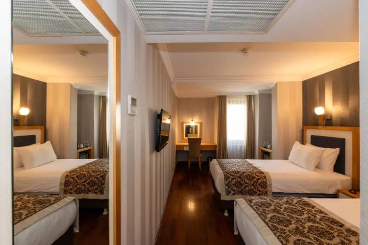 Crestium Hotel Prime Square