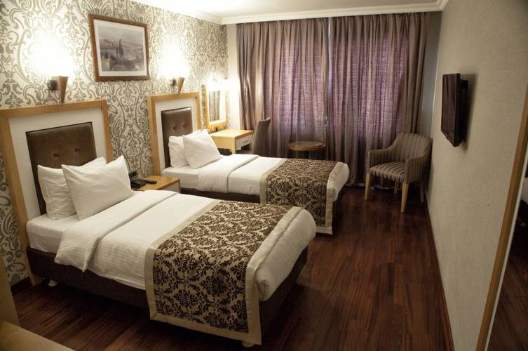 Crestium Hotel Prime Square
