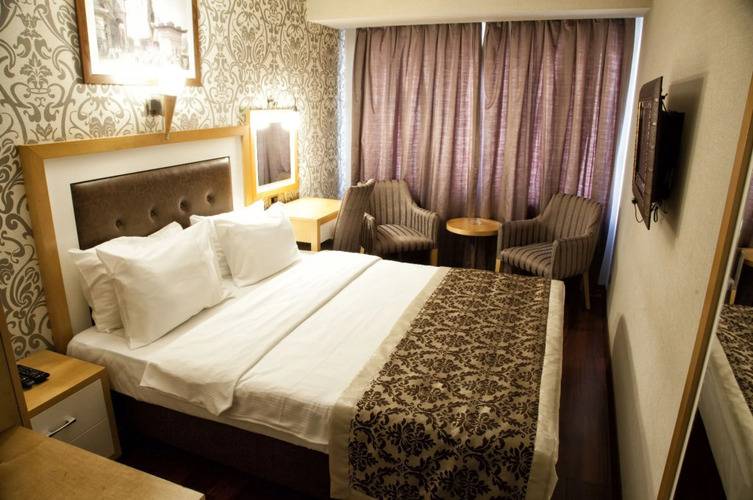 Crestium Hotel Prime Square