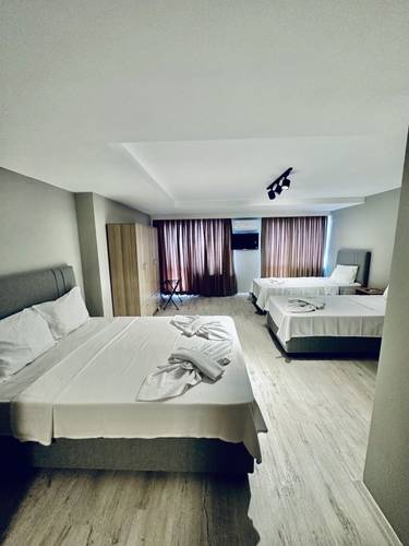Отель The Hera Gold Hotel