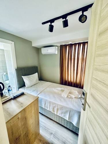 Отель The Hera Gold Hotel