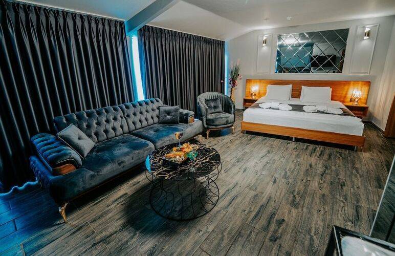 Grand Quars Hotel