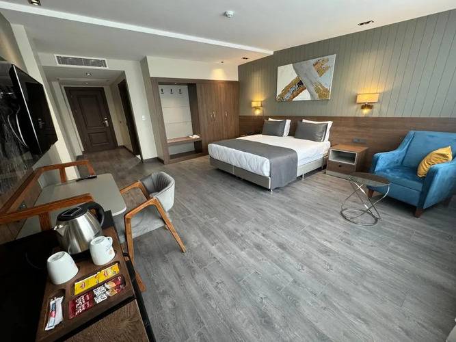 Ezkar Bathonea Art İstanbul