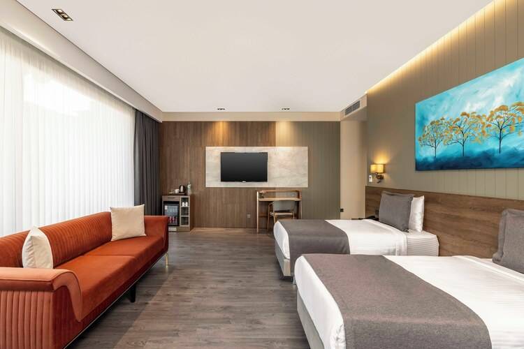 Ezkar Bathonea Art İstanbul