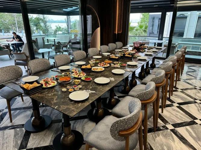 Ezkar Bathonea Art İstanbul