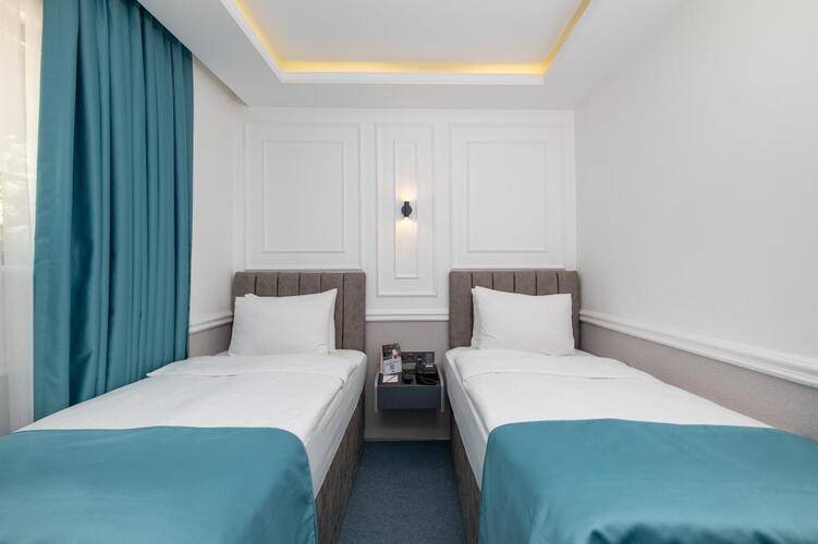 Askadar May Hotel