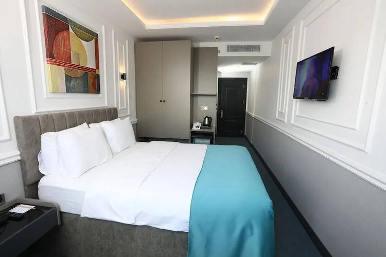 Askadar May Hotel