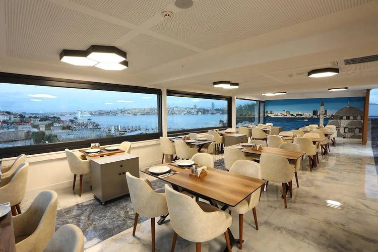 Askadar May Hotel