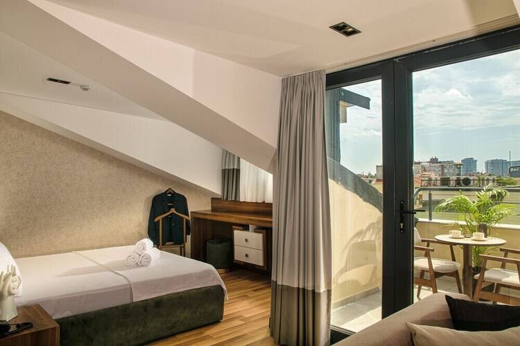 La Mia Suites