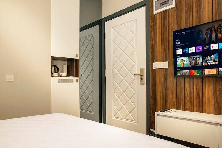 La Mia Suites