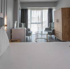 $item['hotel']['name']