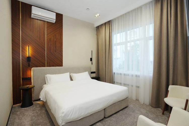 Park Lane Hotel