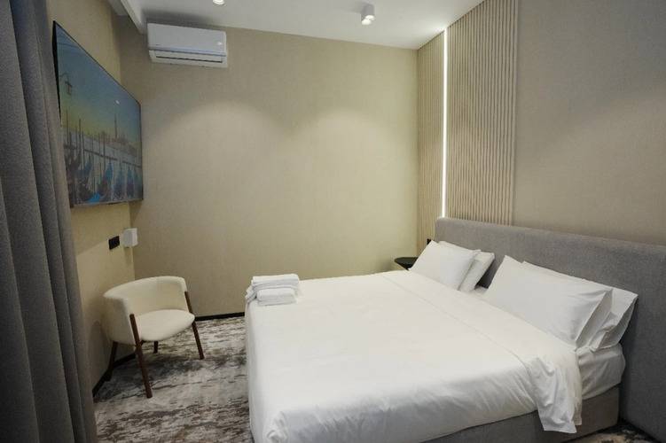 Park Lane Hotel