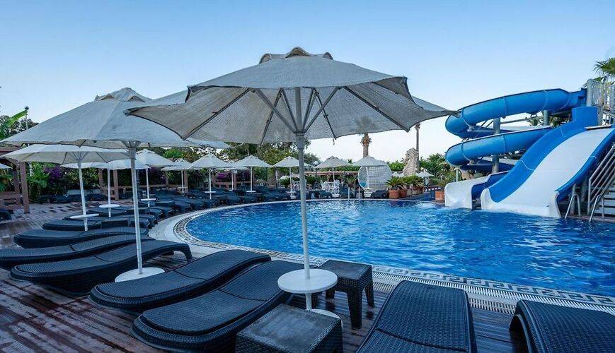 Golden Beach Resort & Spa