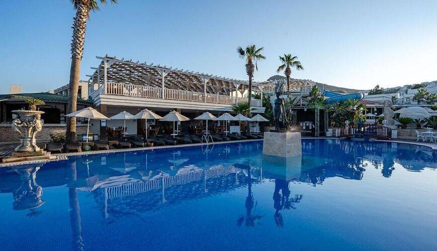 Golden Beach Resort & Spa