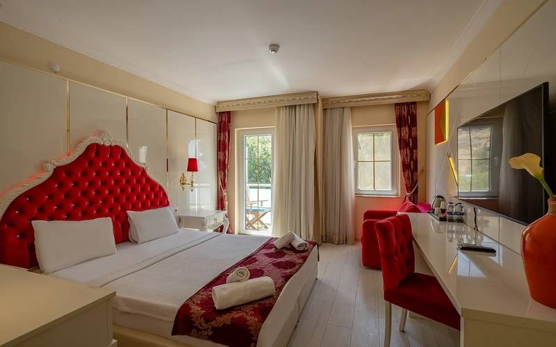 Golden Beach Resort & Spa