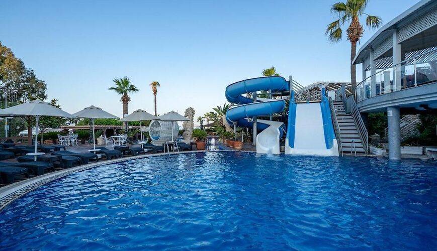 Golden Beach Resort & Spa